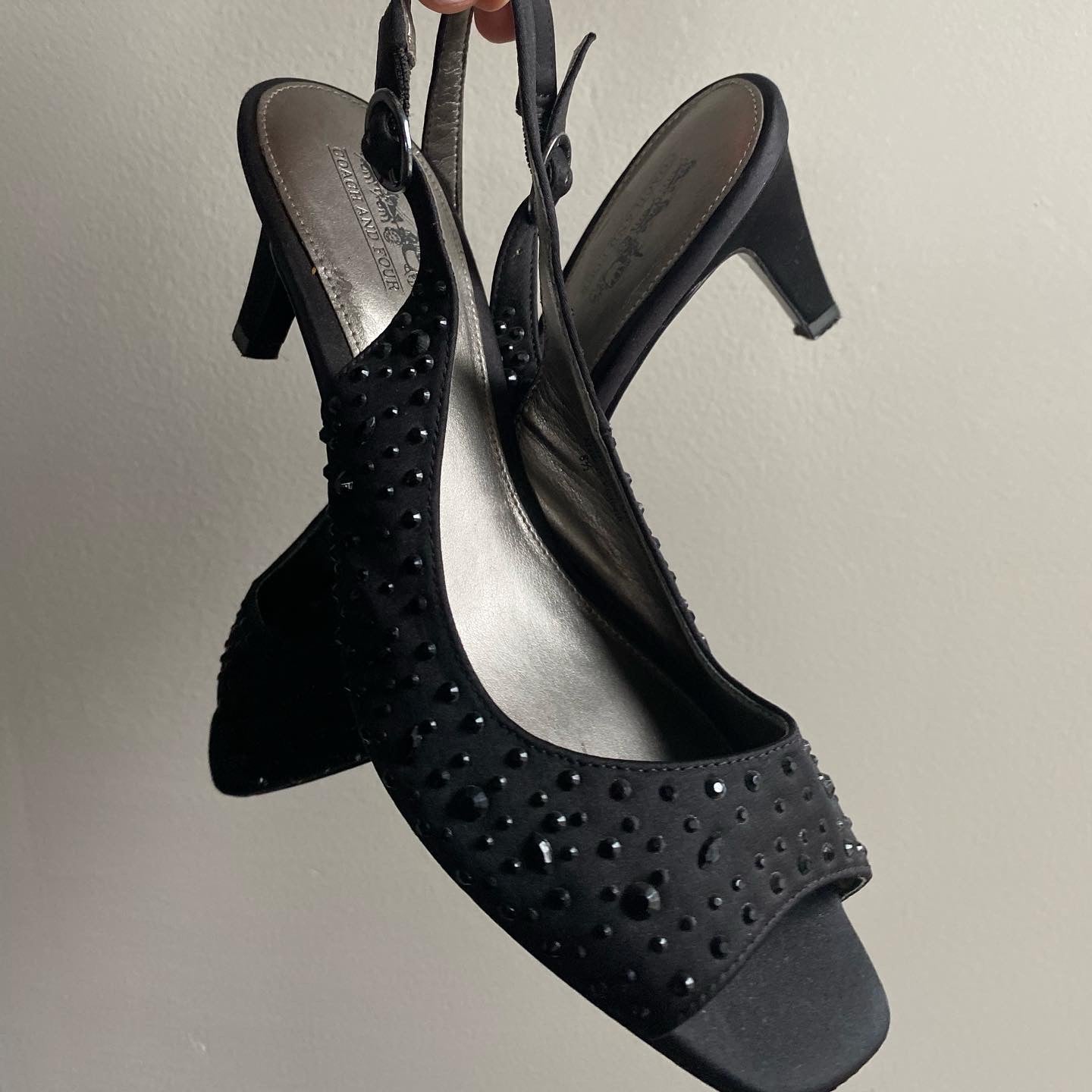 VINTAGE COACH BLACK STUDDED HEELS