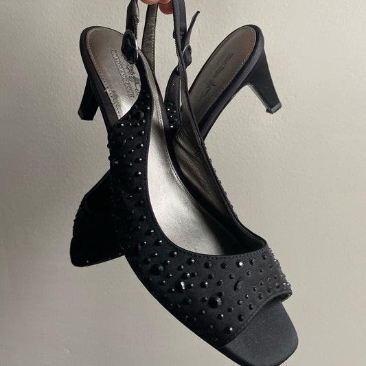 VINTAGE COACH BLACK STUDDED HEELS