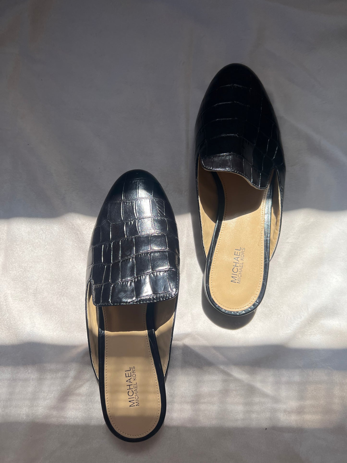 CROC-EMBOSSED LEATHER SLIP ON MULES