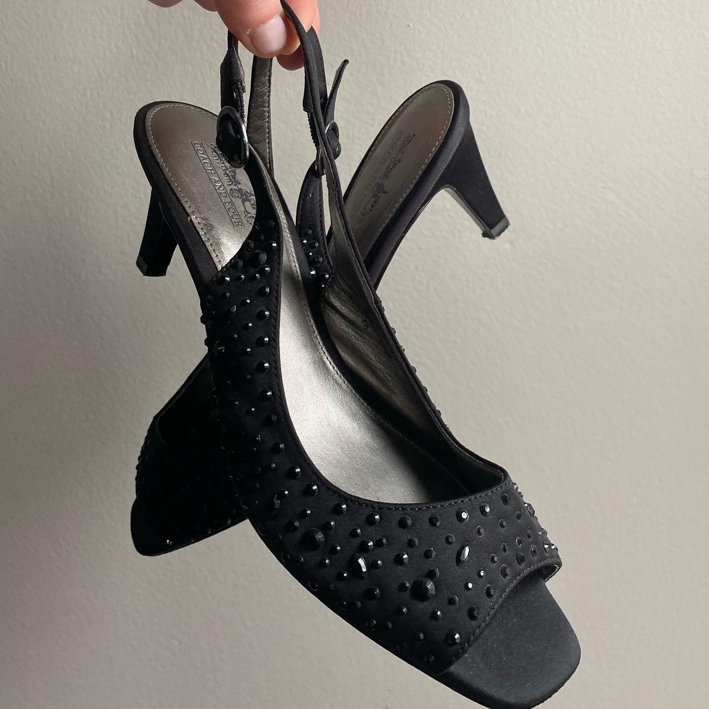 VINTAGE COACH BLACK STUDDED HEELS