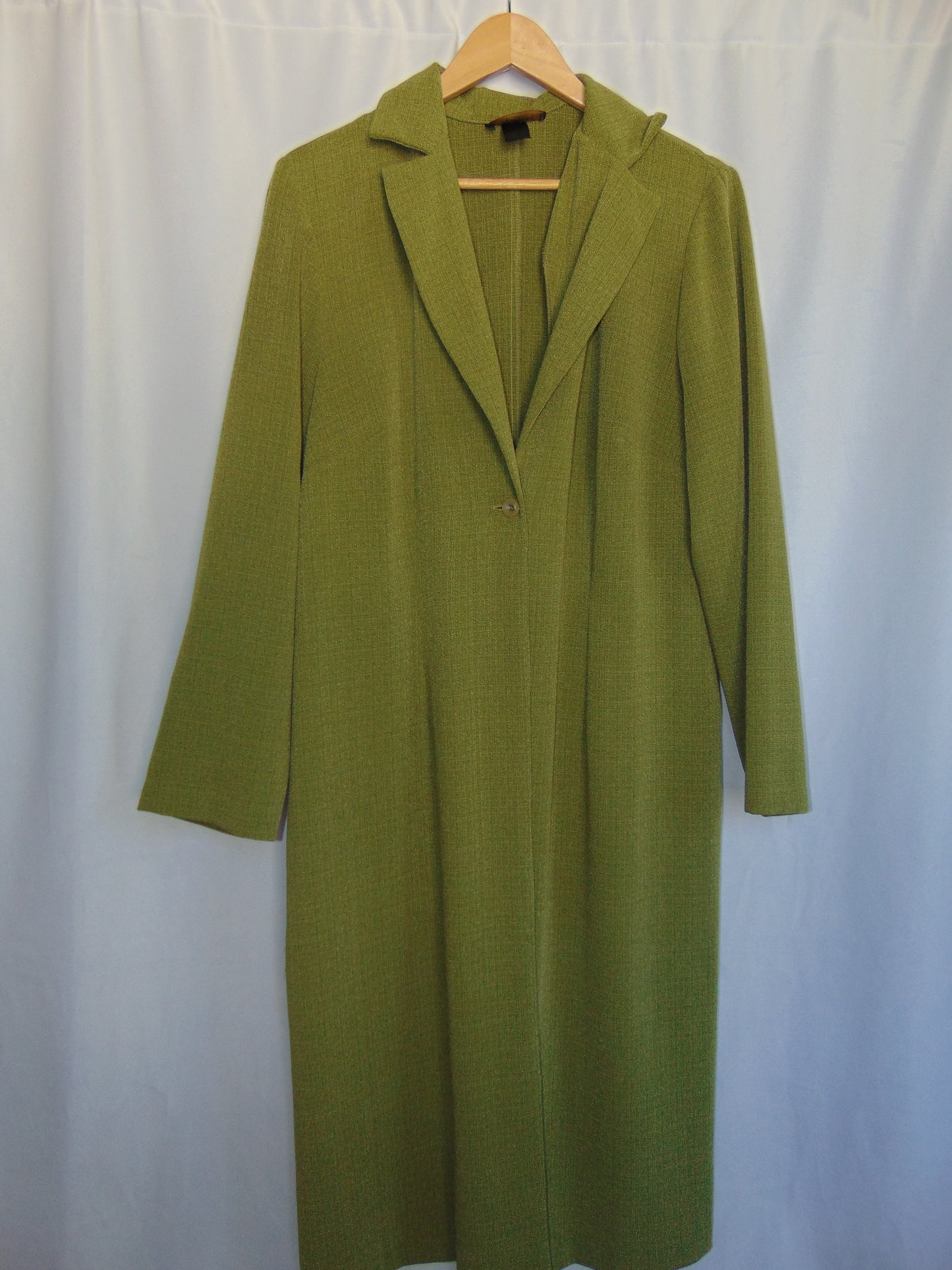 FLOOR-LENGTH GREEN DUSTER