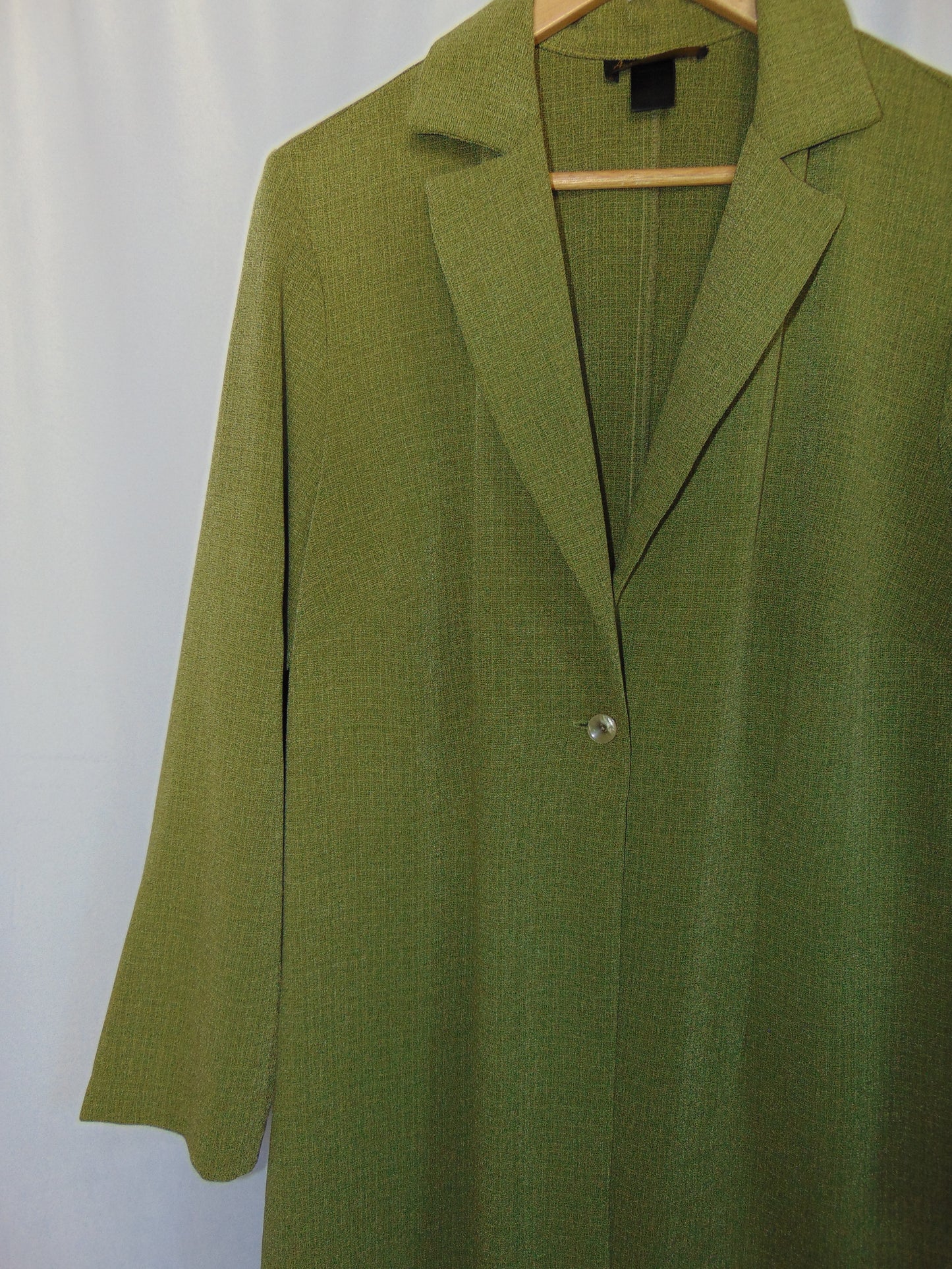 FLOOR-LENGTH GREEN DUSTER