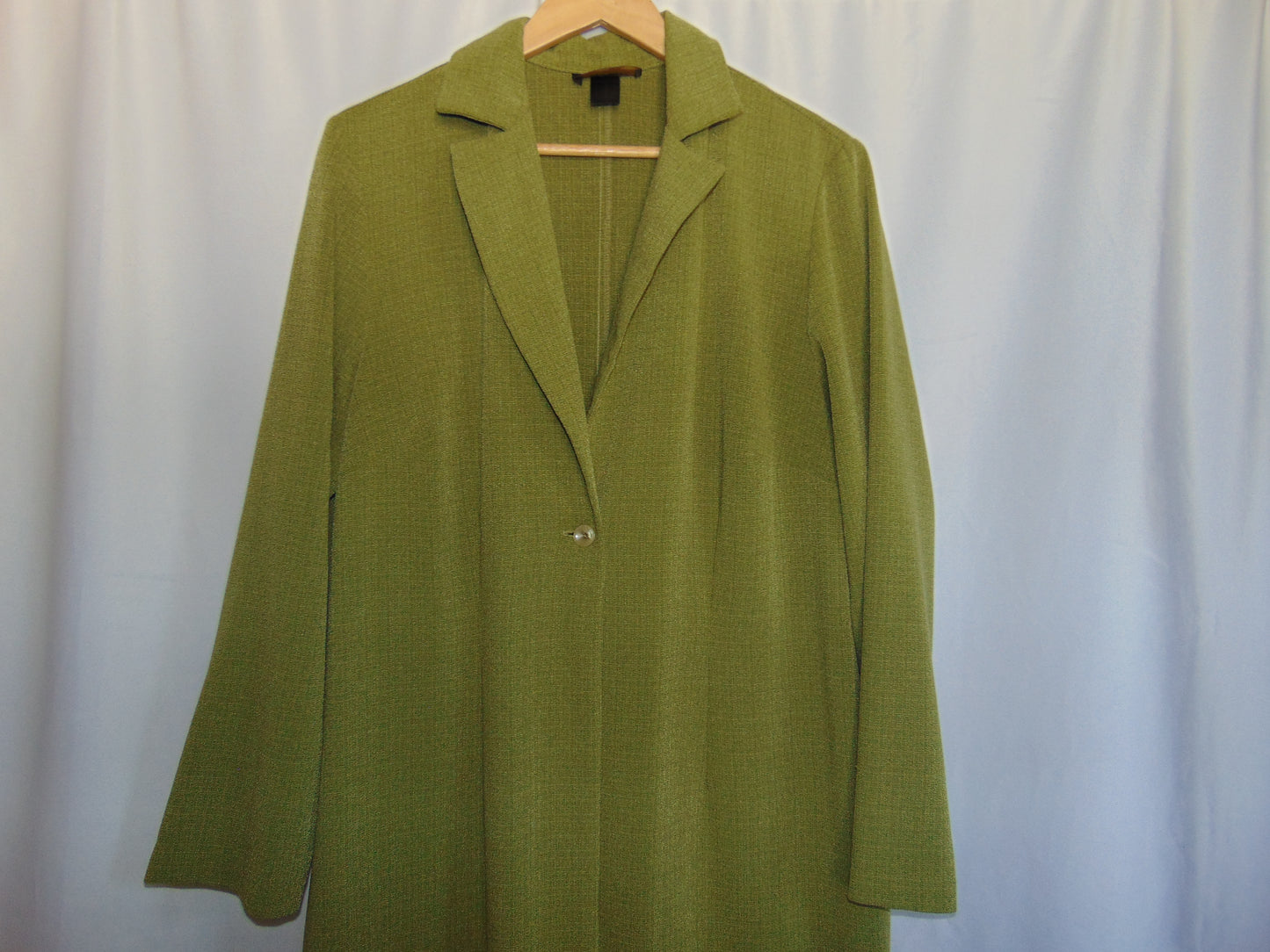 FLOOR-LENGTH GREEN DUSTER