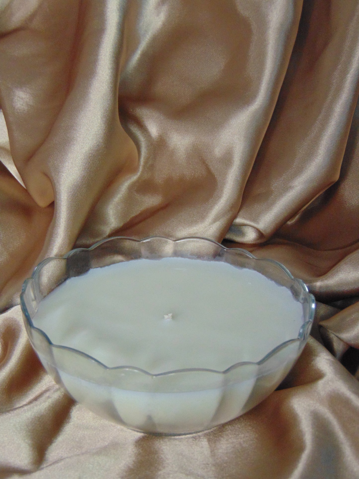 1970's Arcoroc France Scalloped Edge Bowl - Green Tea + Lemongrass