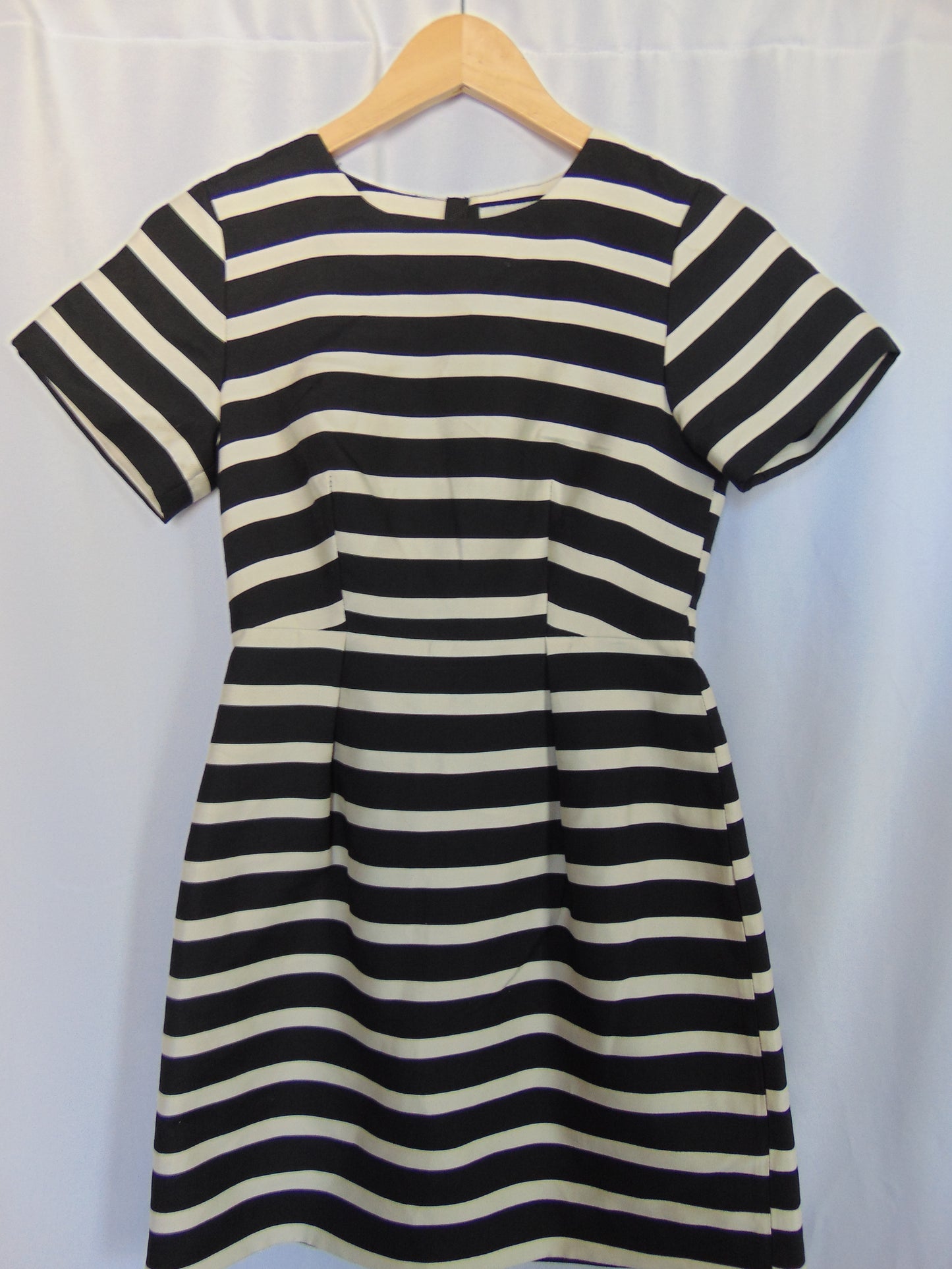 BLACK&WHITE STRIPED COCKTAIL DRESS