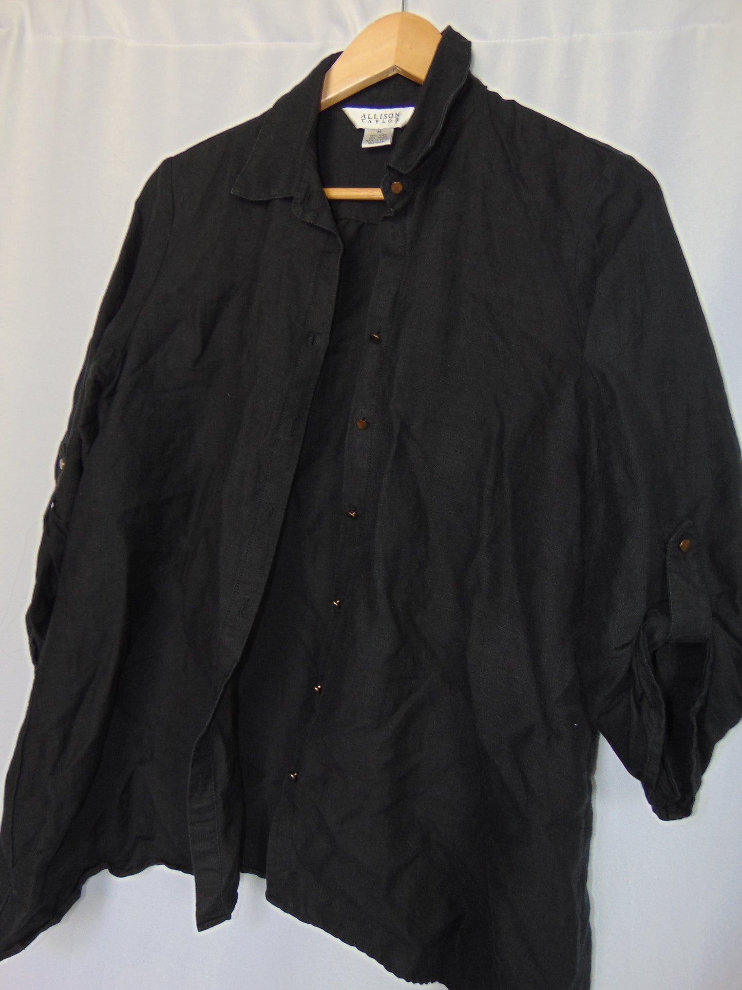 BLACK LINEN BUTTON UP