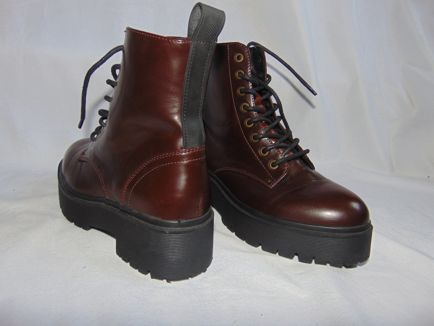 LONDON RAG BROWN LACE-UP ROUND TOE ANKLE BOOT