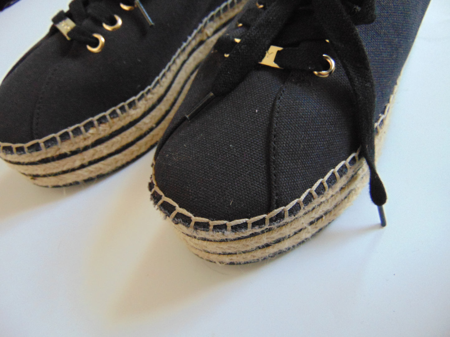 DKNY CANVAS PLATFORM ESPADRILLE