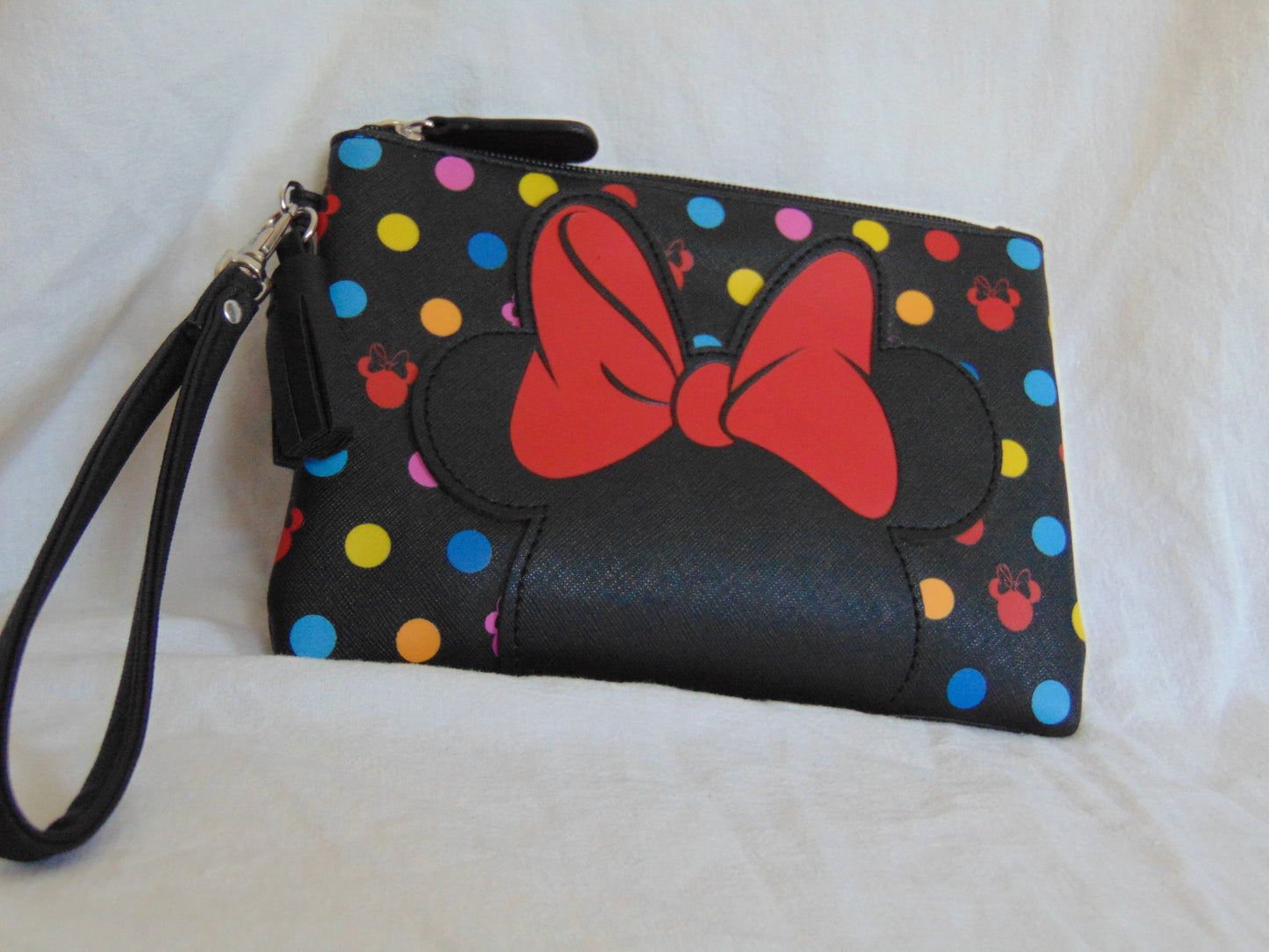 MINNIE ROCKS THE DOTS WRISTLET