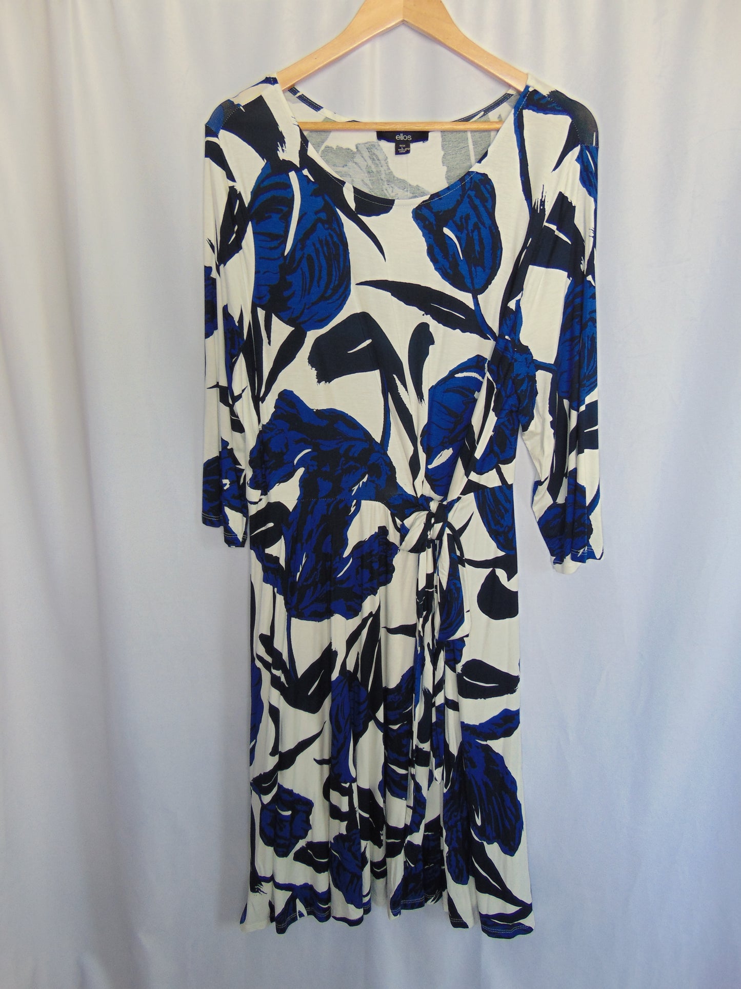 ELLOS 3/4 SLEEVE FLORAL WRAP DRESS