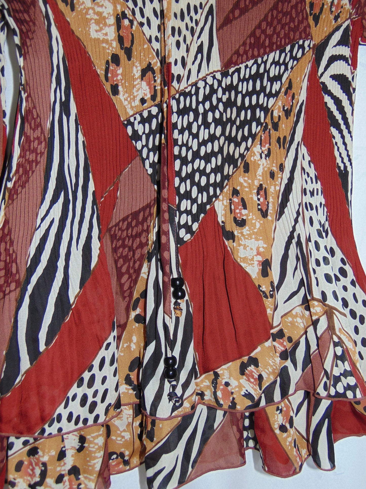 SIGNATURE BY LARRY LEVINE ANIMAL PRINT TOP