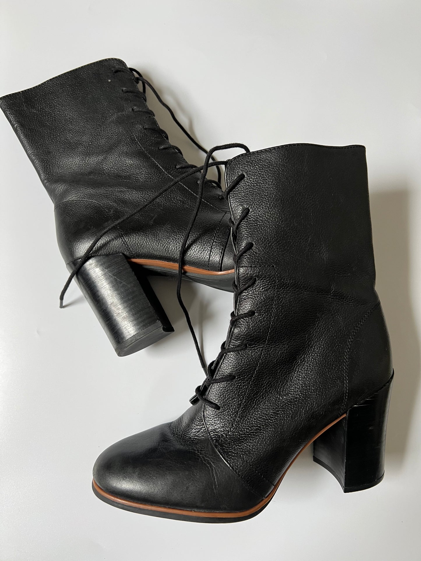 LEATHER LACE UP HEELED COMBAT BOOT