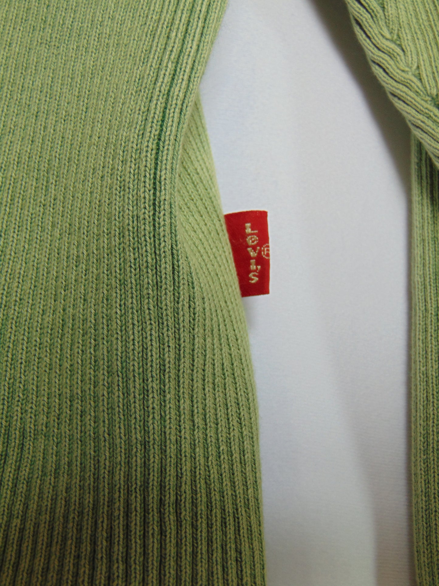 VINTAGE LEVI QUARTER ZIP
