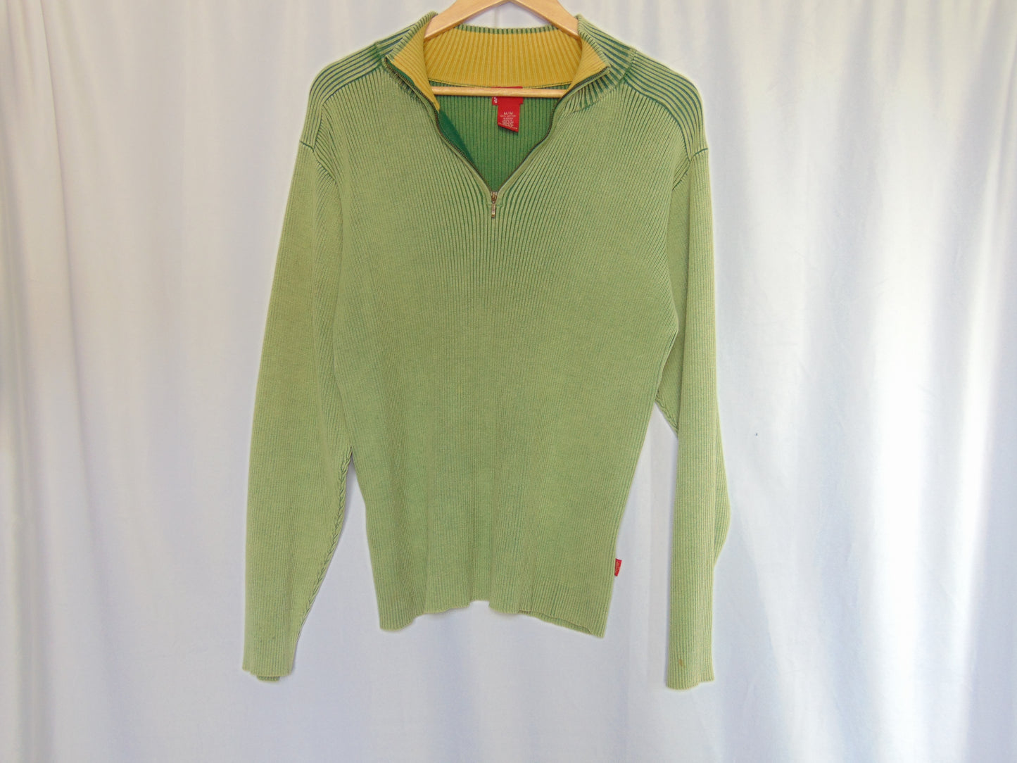 VINTAGE LEVI QUARTER ZIP