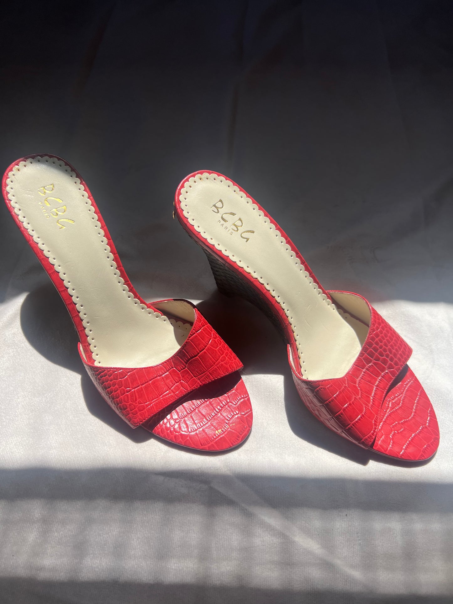 BCBG PARIS RED CROC WEDGES