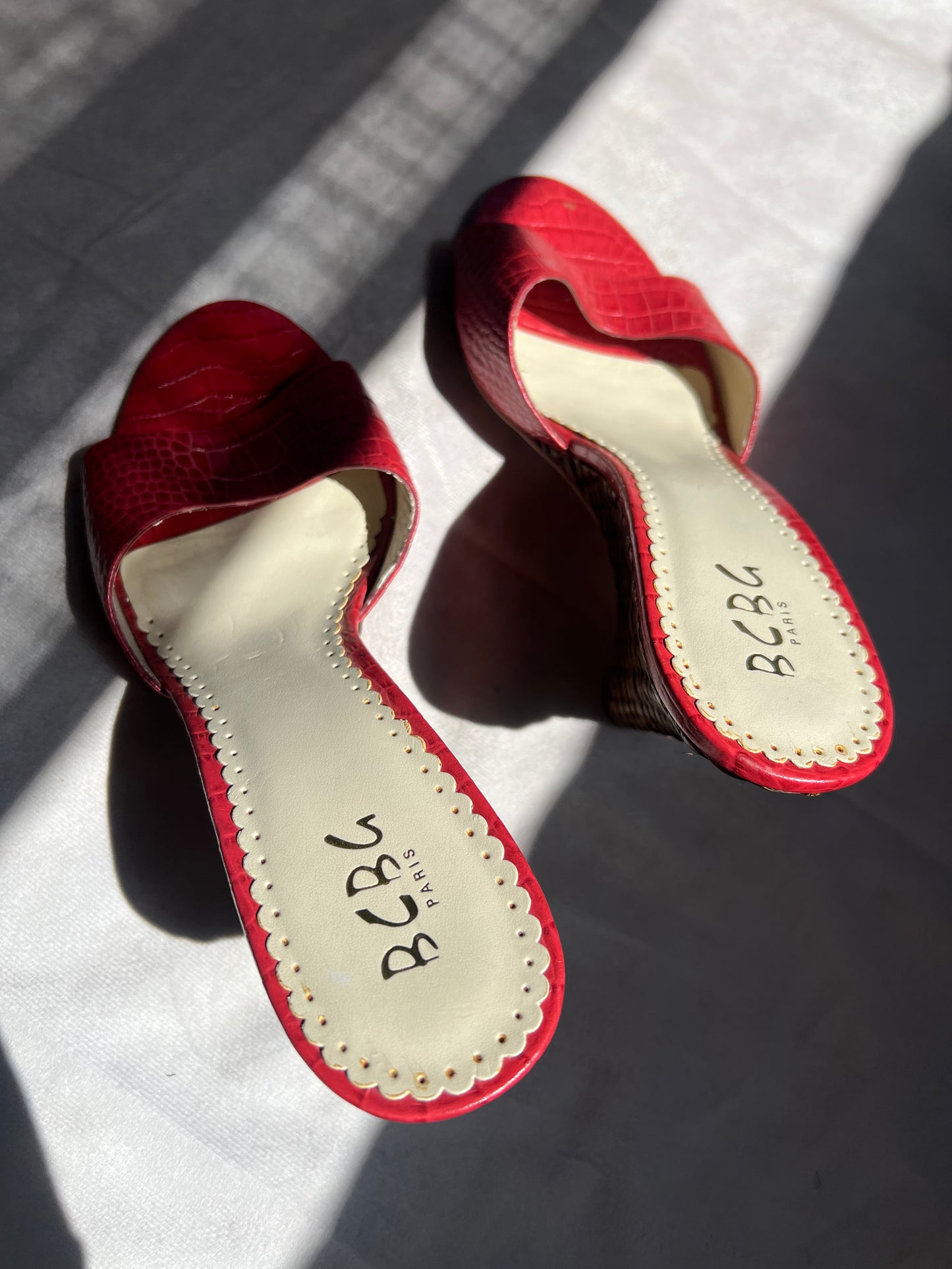BCBG PARIS RED CROC WEDGES