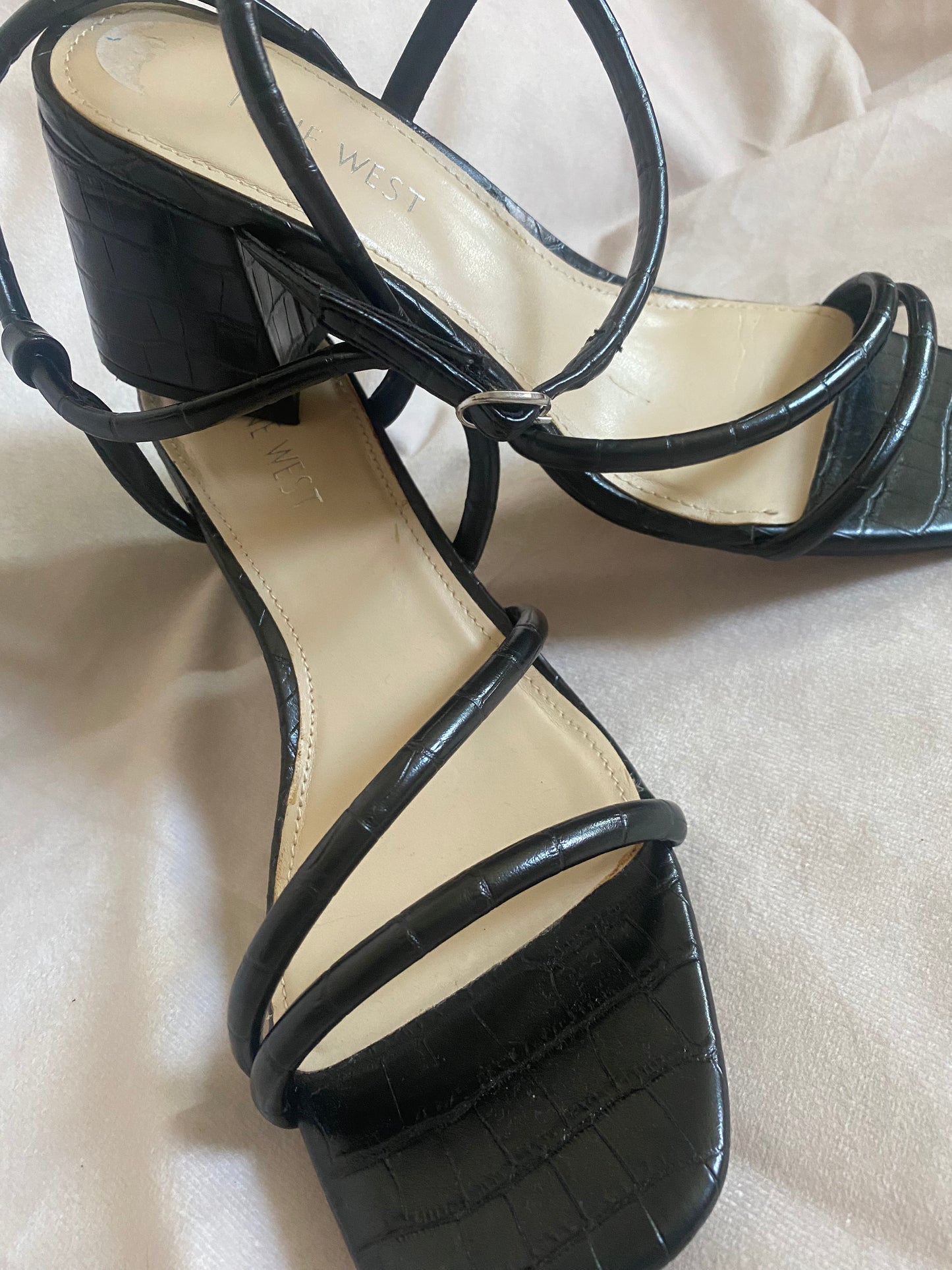 NINE WEST BARELY THERE SANDAL