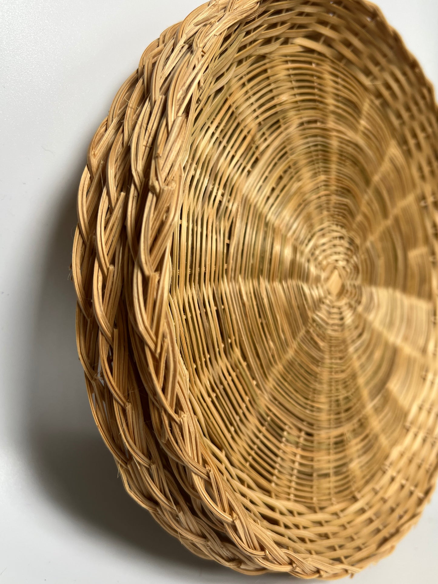 SET OF 2 WICKER CHARGING PLATES