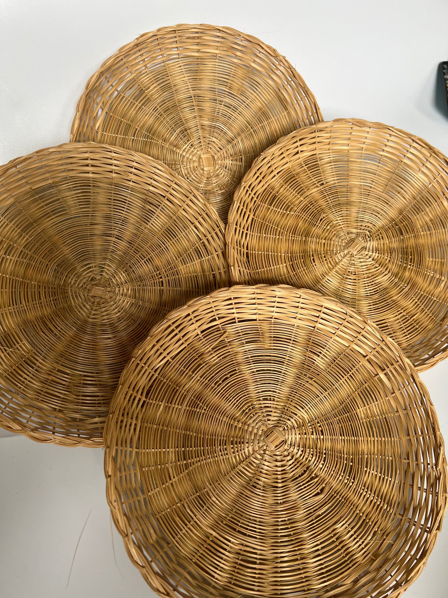 SET OF 2 WICKER CHARGING PLATES