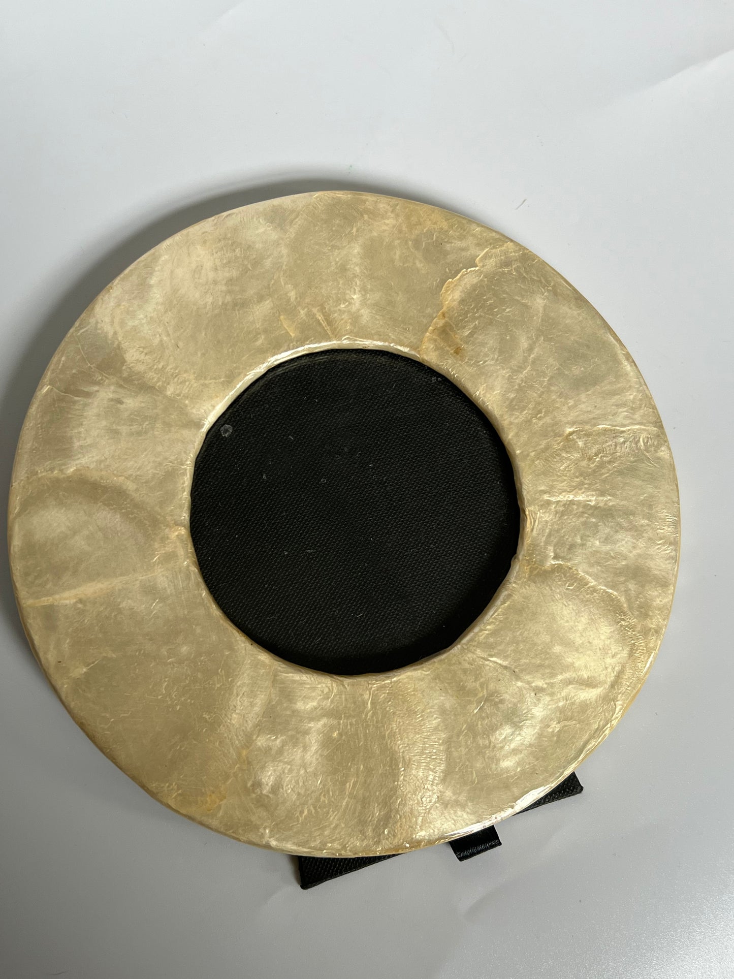 GOLDEN OPAL ROUND PHOTO FRAME