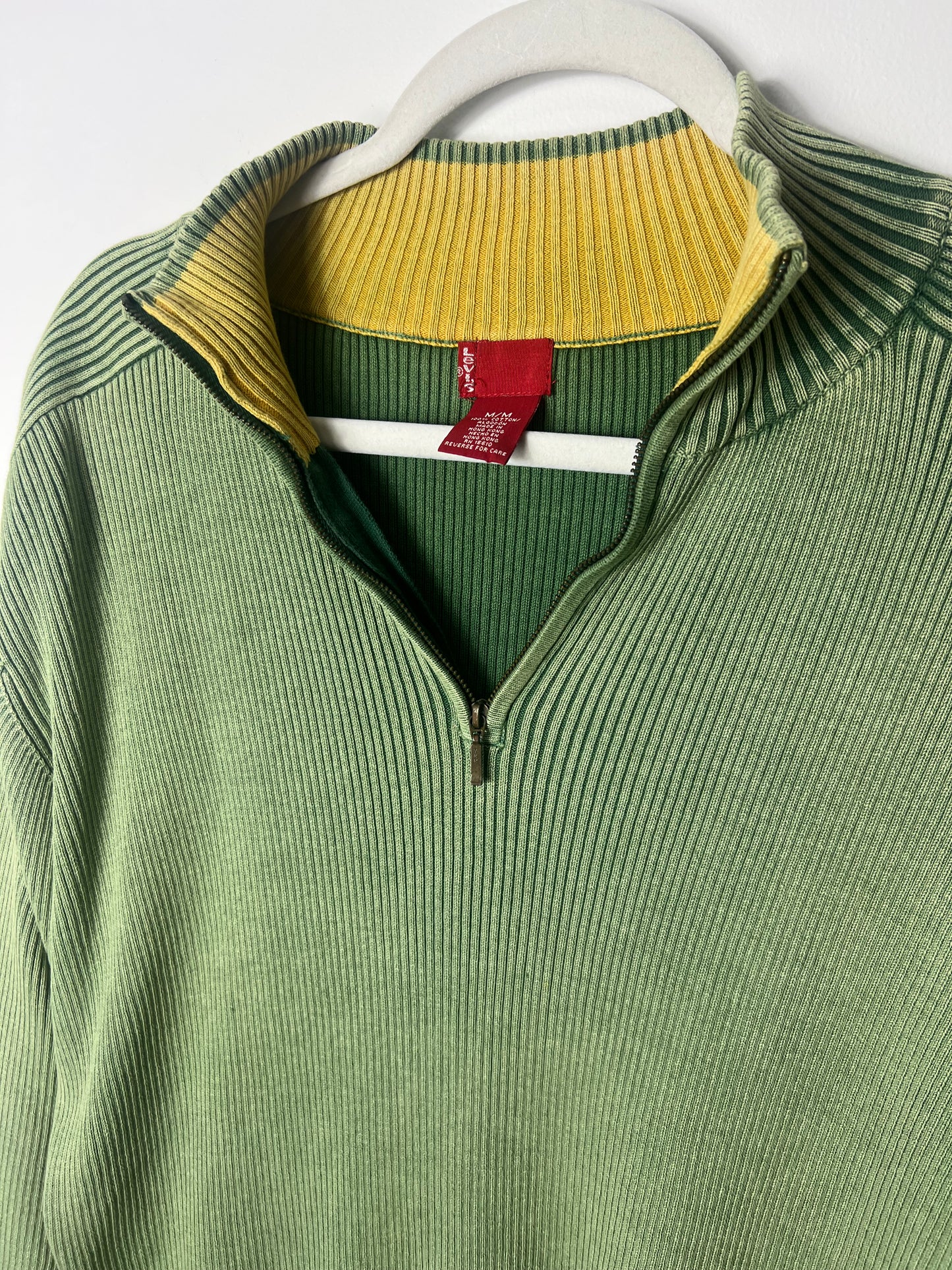 VINTAGE LEVI QUARTER ZIP