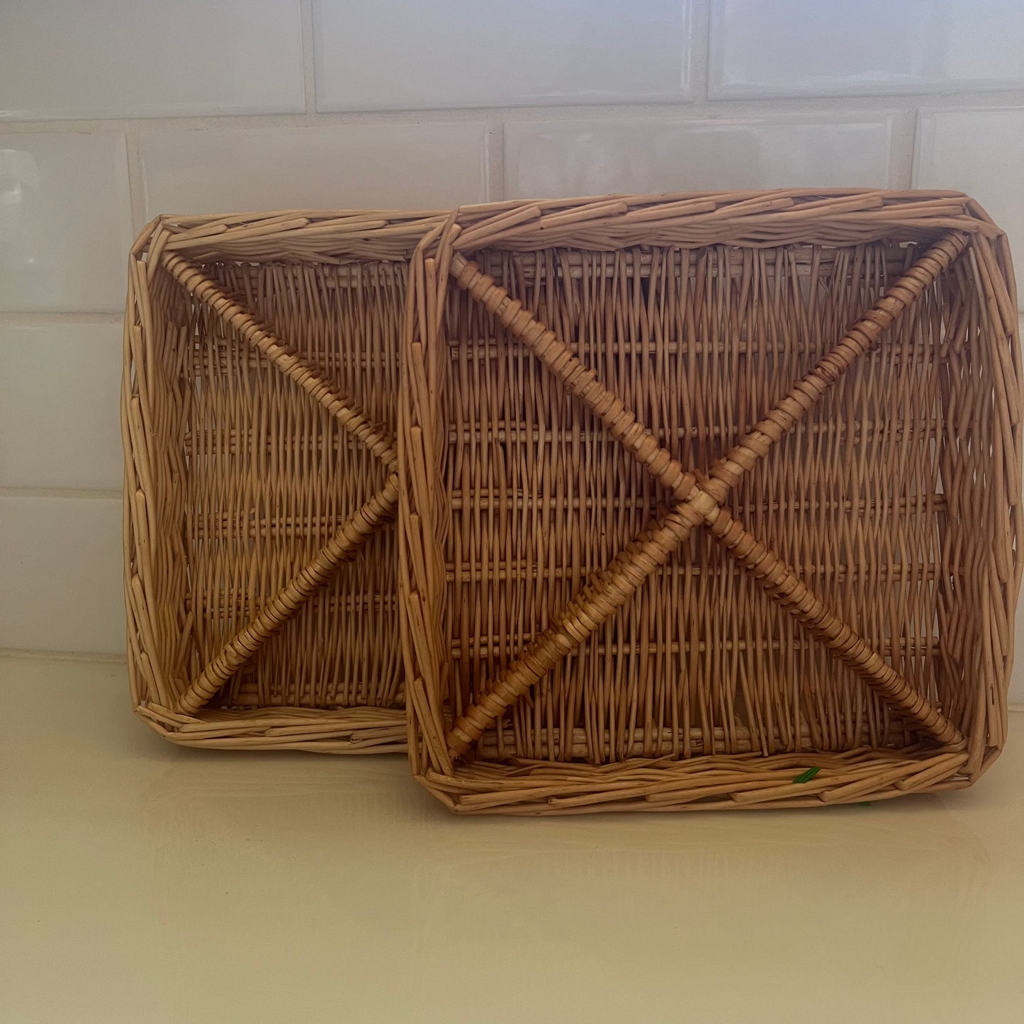 WICKER CRISS-CROSS BASKET