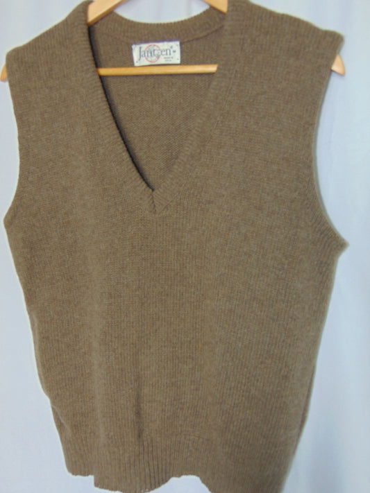 VINTAGE OVERSIZED KNIT VEST