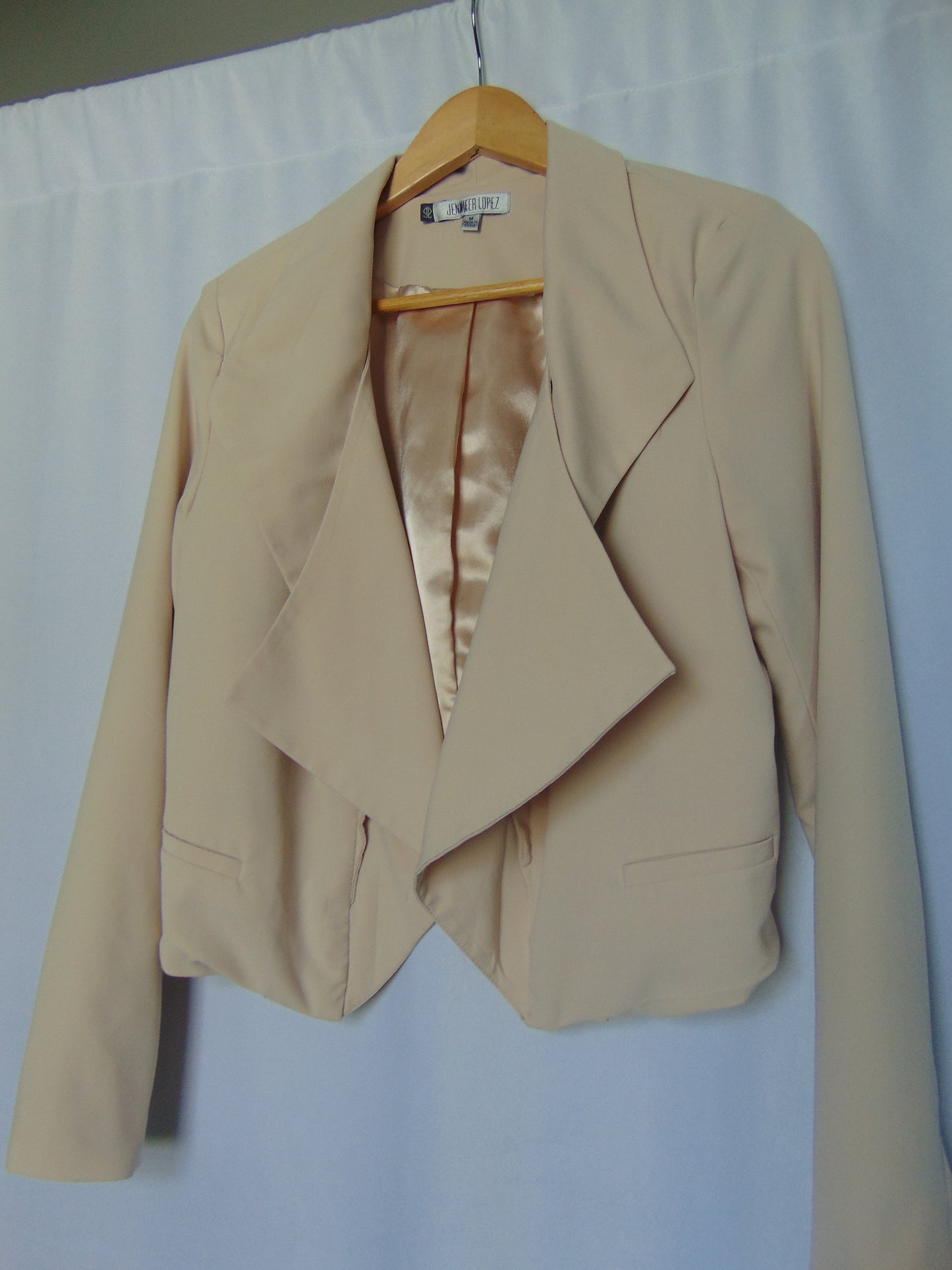 JLO CROPPED BLUSH BLAZER