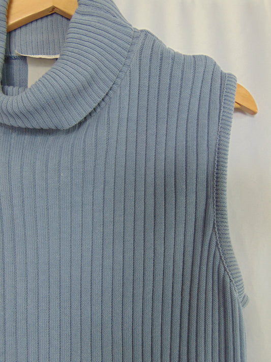VINTAGE PIERRE CARDIN SLEEVELESS SWEATER