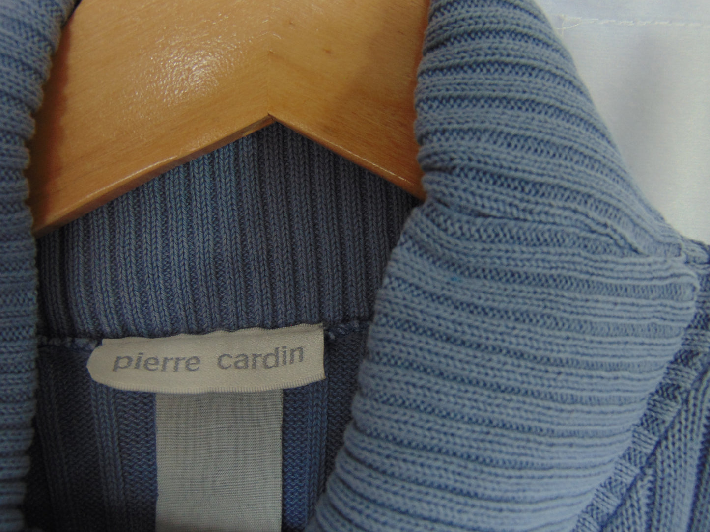 VINTAGE PIERRE CARDIN SLEEVELESS SWEATER