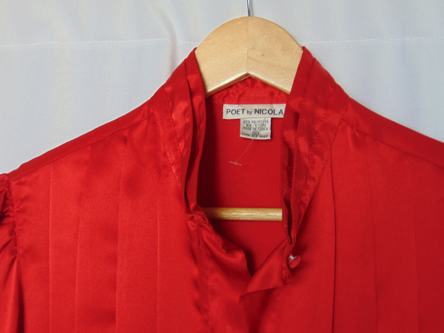 VINTAGE RED RUFFLE BLOUSE