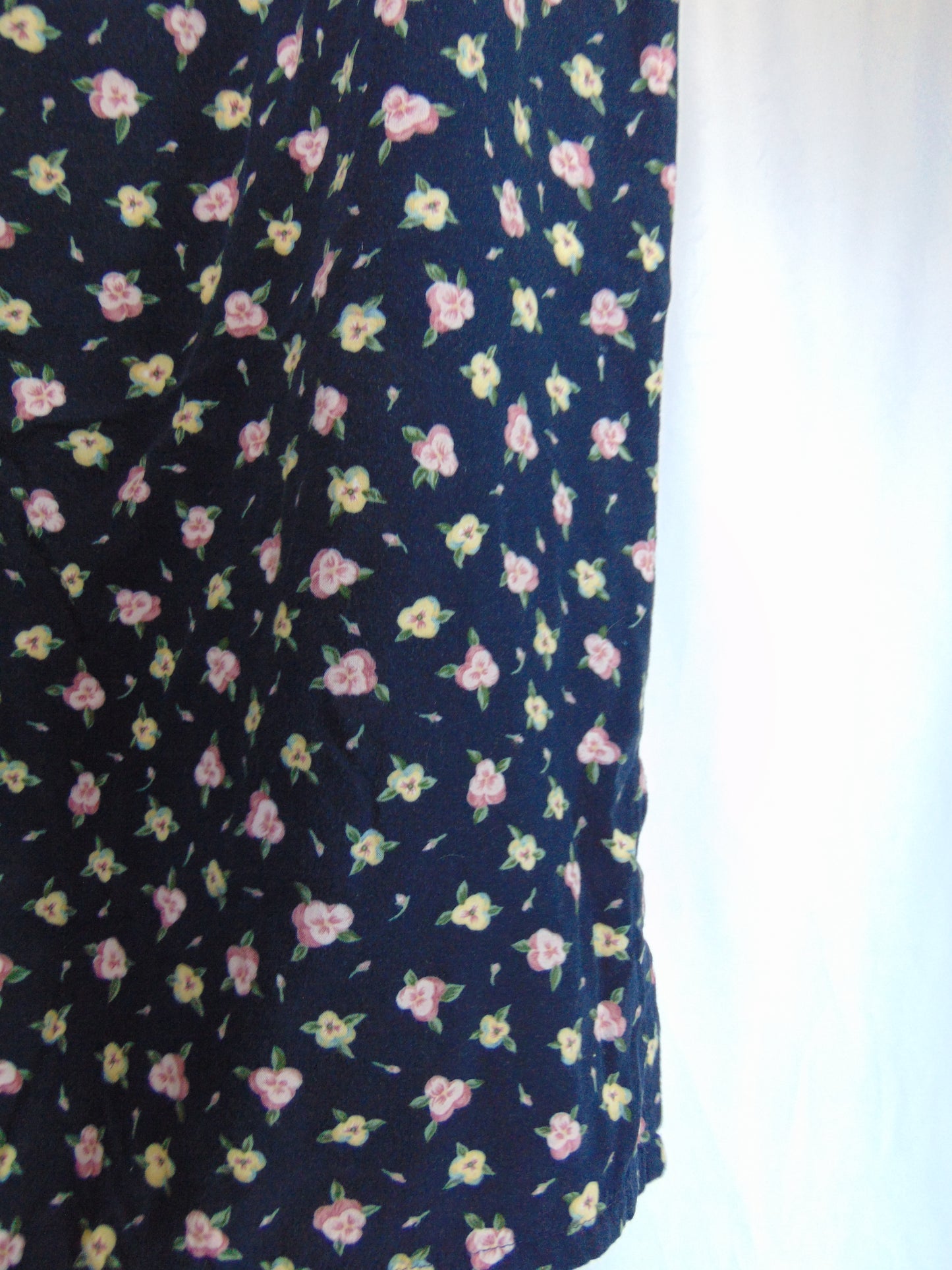 NAVY FLORAL MINI SKIRT
