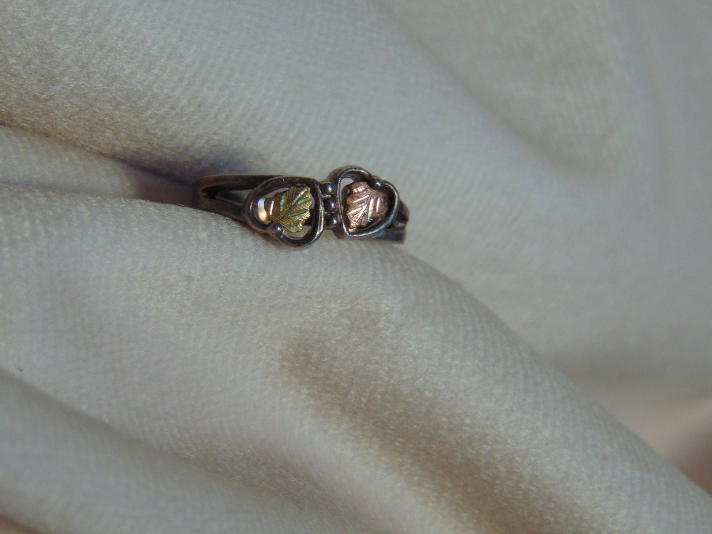 VINTAGE STERLING SILVER WITH GOLDEN LEAVES RING