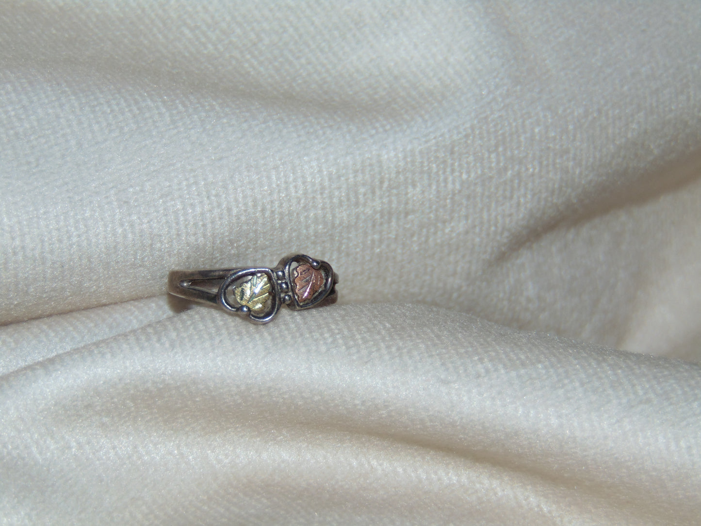 VINTAGE STERLING SILVER WITH GOLDEN LEAVES RING