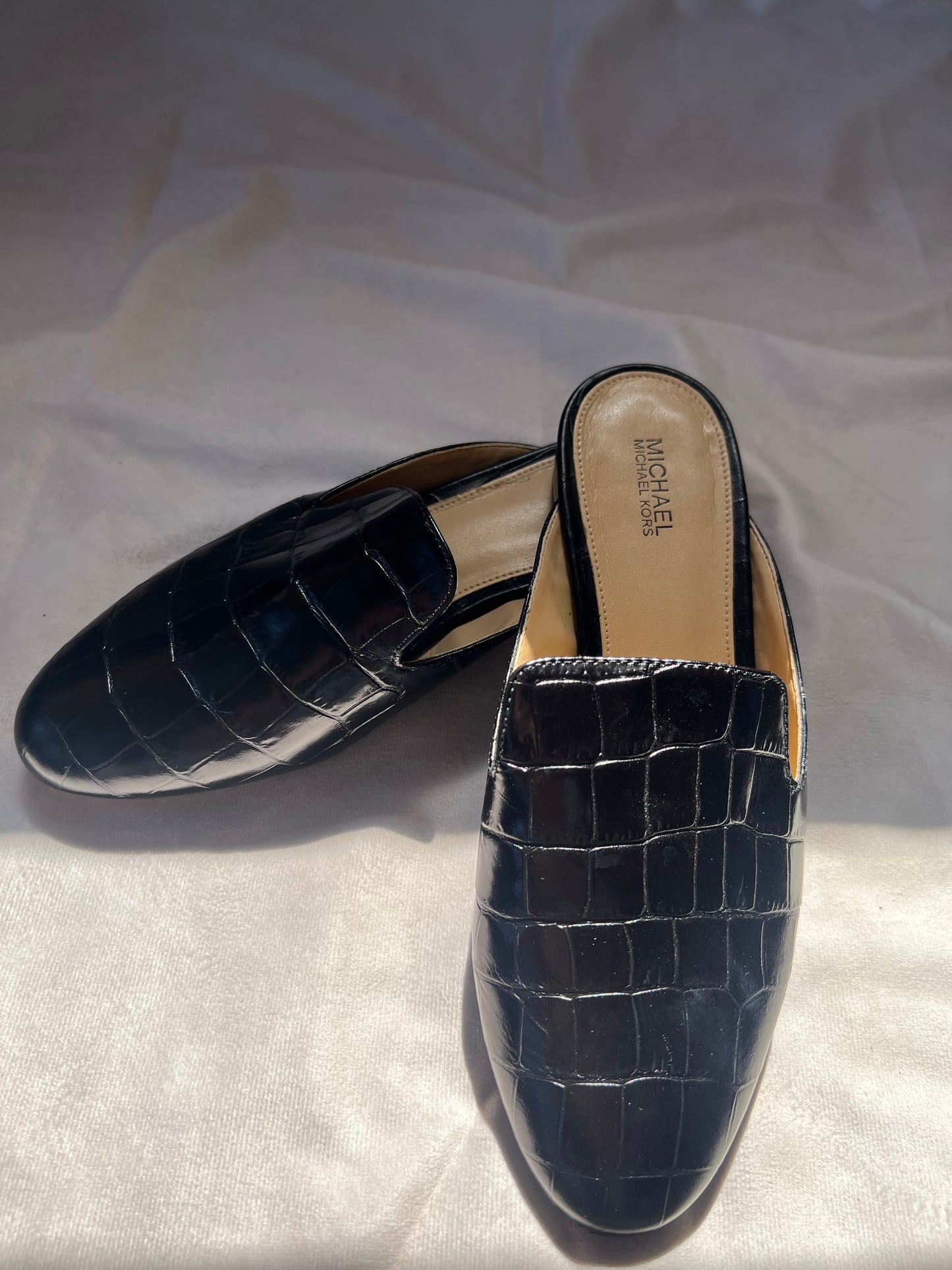 CROC-EMBOSSED LEATHER SLIP ON MULES