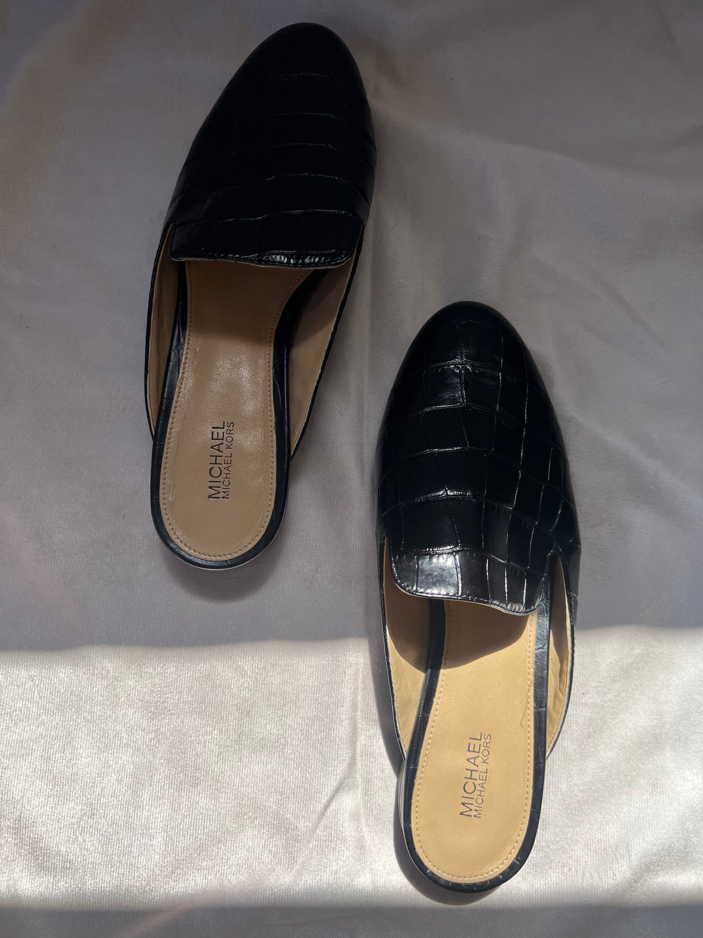CROC-EMBOSSED LEATHER SLIP ON MULES