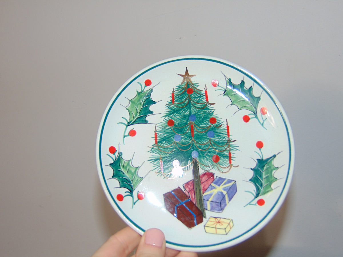 Italian Ceramic Hand Painted Christmas Tree Holly and Berry Snack Plate