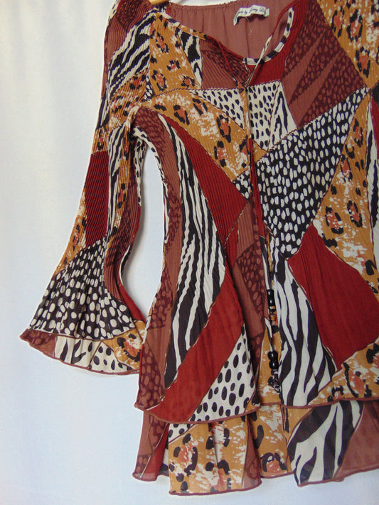 SIGNATURE BY LARRY LEVINE ANIMAL PRINT TOP