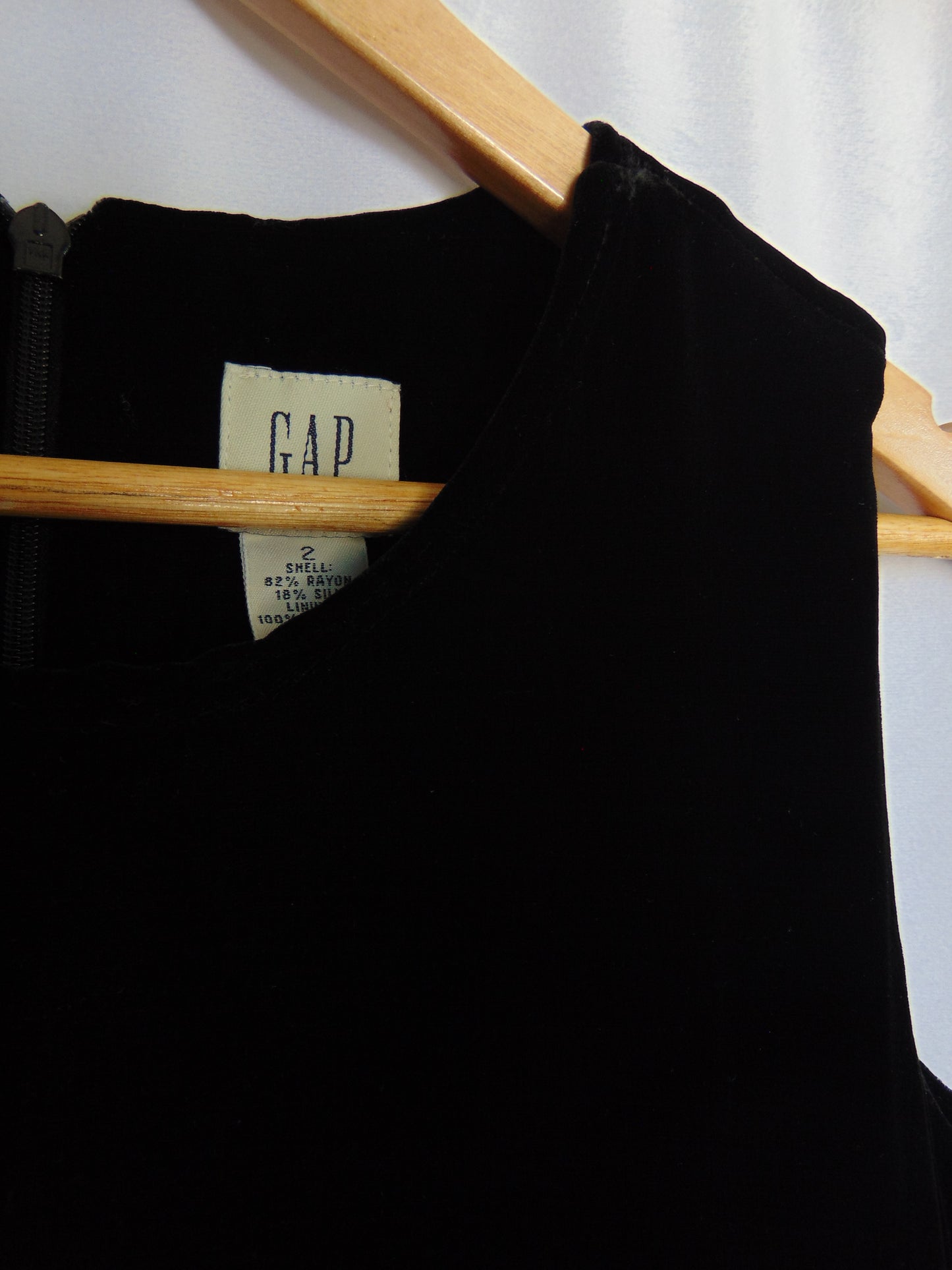VINTAGE GAP SLEEVELESS VELVET SHIFT DRESS