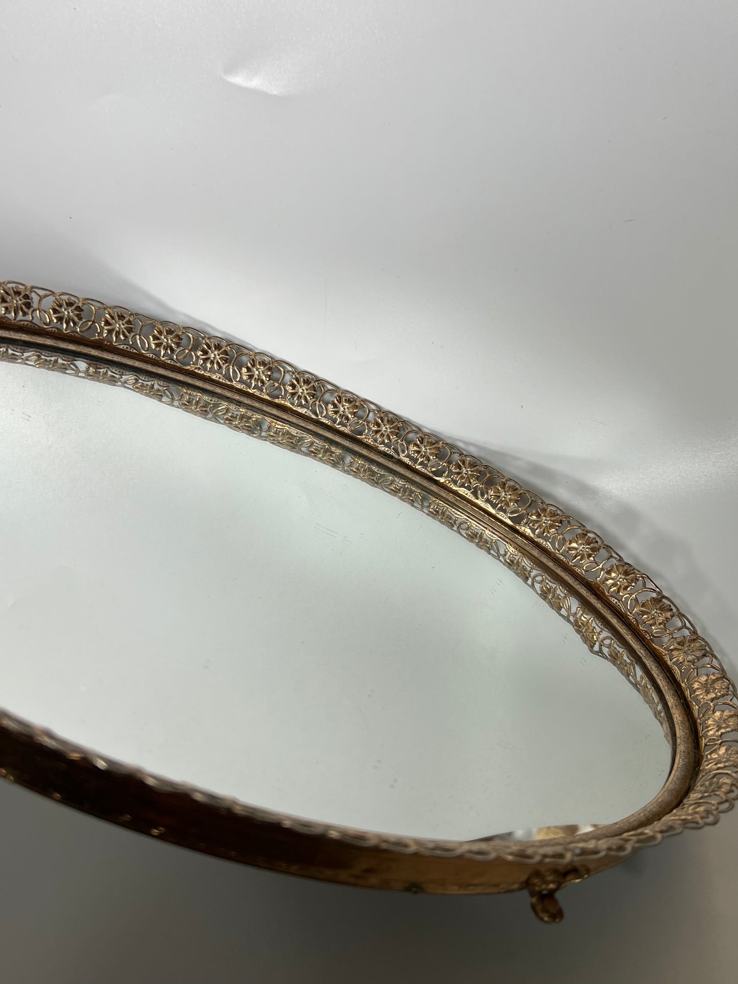 VINTAGE HOLLYWOOD STYLE OVAL VANITY TRAY